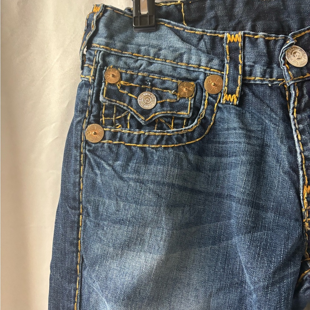 True Religion Women’s Flared Leg Distressed Blue Jeans Size 31 x 30 - Picture 2 of 6